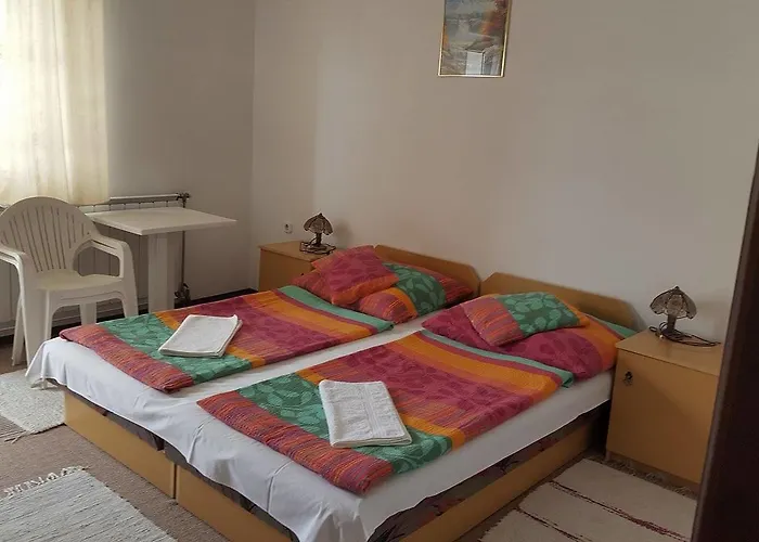 Apartmanhaz בית הארחה קסזטלי